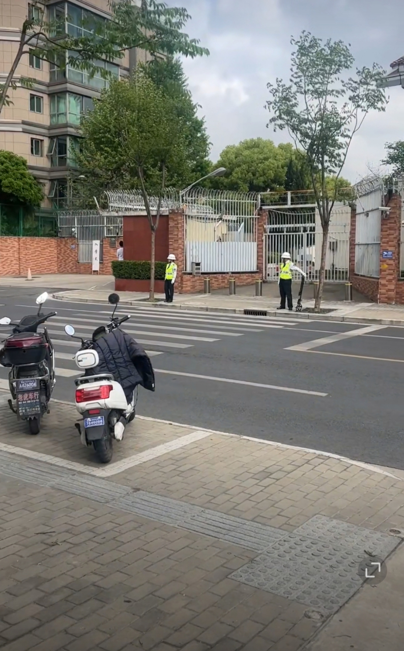 位于上海的日本人学校实拍,只招收日本国籍的孩子,全日语教育,连门口