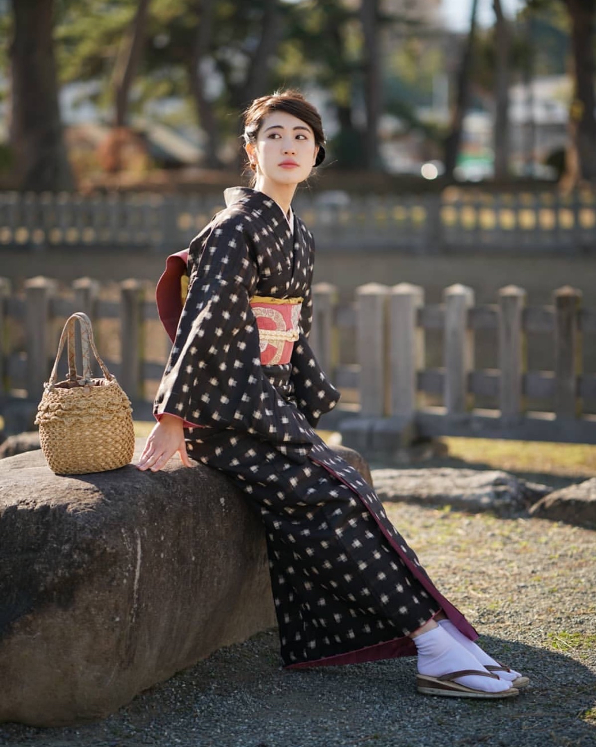 知性优雅的日本和服写真模特,其实是位华人姑娘