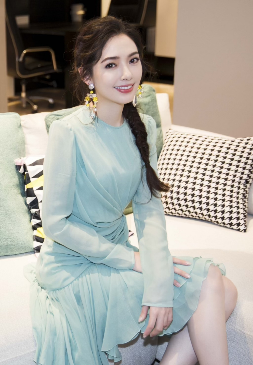 性感美女# #性感美腿# 郭碧婷 美腿玉足合集