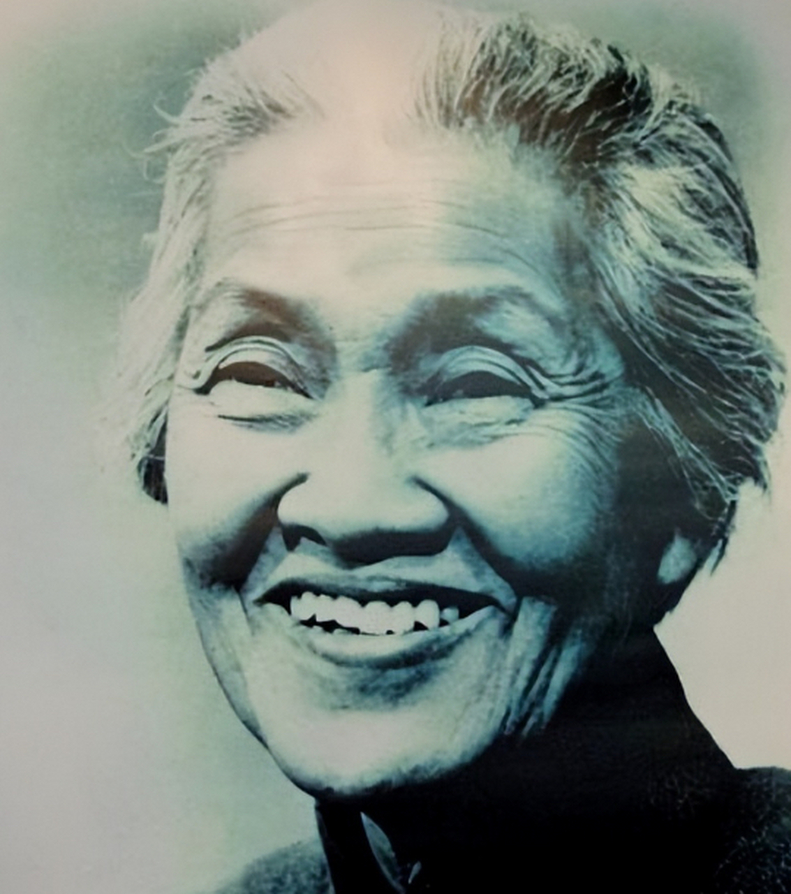 1964年,一名身患重症的孕妇正要进行手术,林巧稚拦下