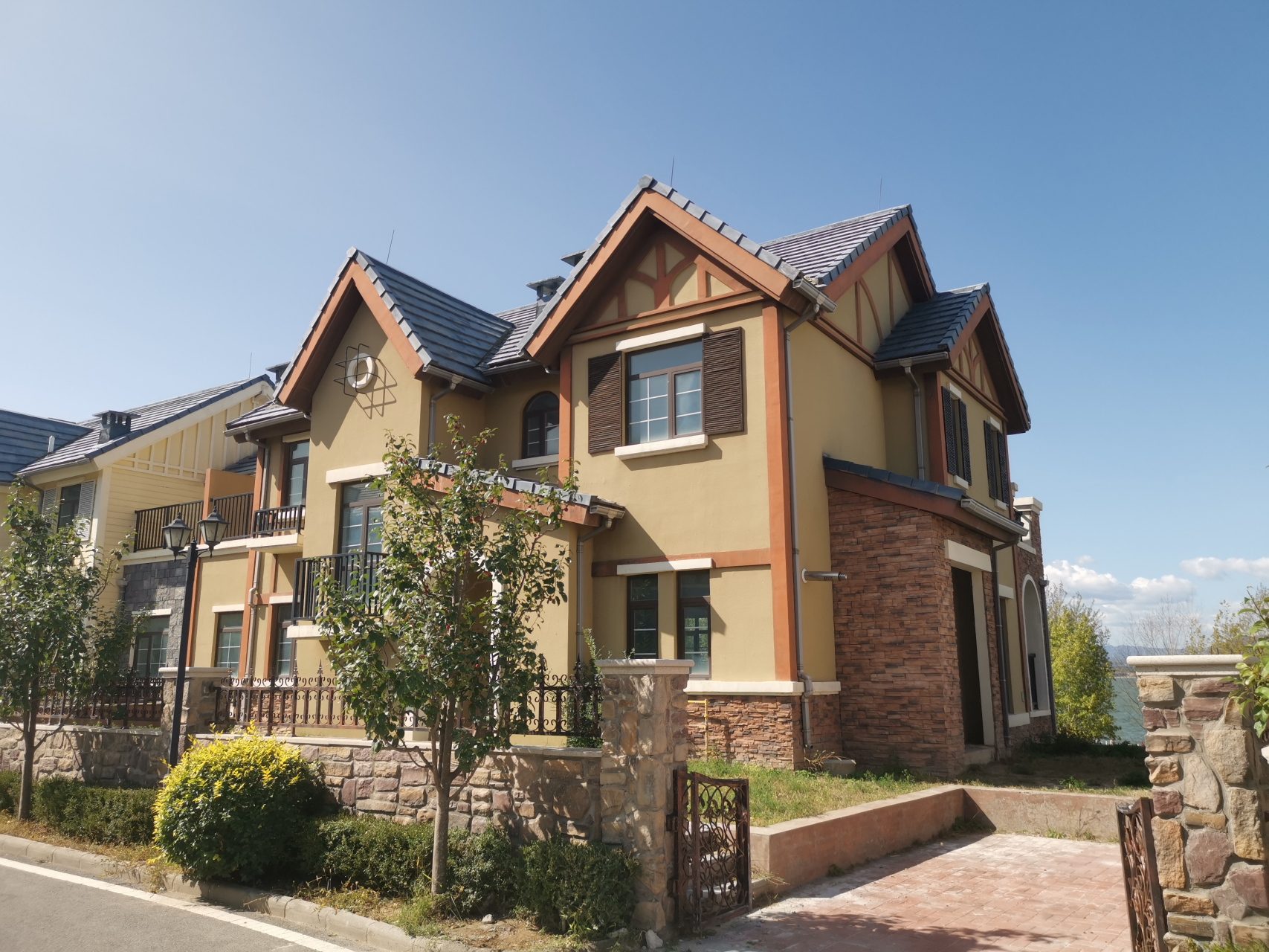 官厅湖观澜墅独特地理位置使其成为理想的休闲度假胜地.