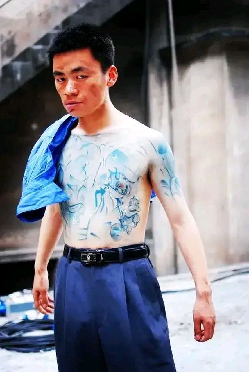 王宝强的纹身,估计很多人没有见到过 王宝强的纹身,估计很多人没有