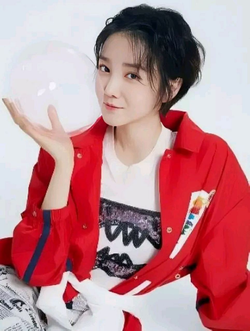 陈小纭(原名陈昀),1989年6月29日出生于吉林省,中国内地影视女演员