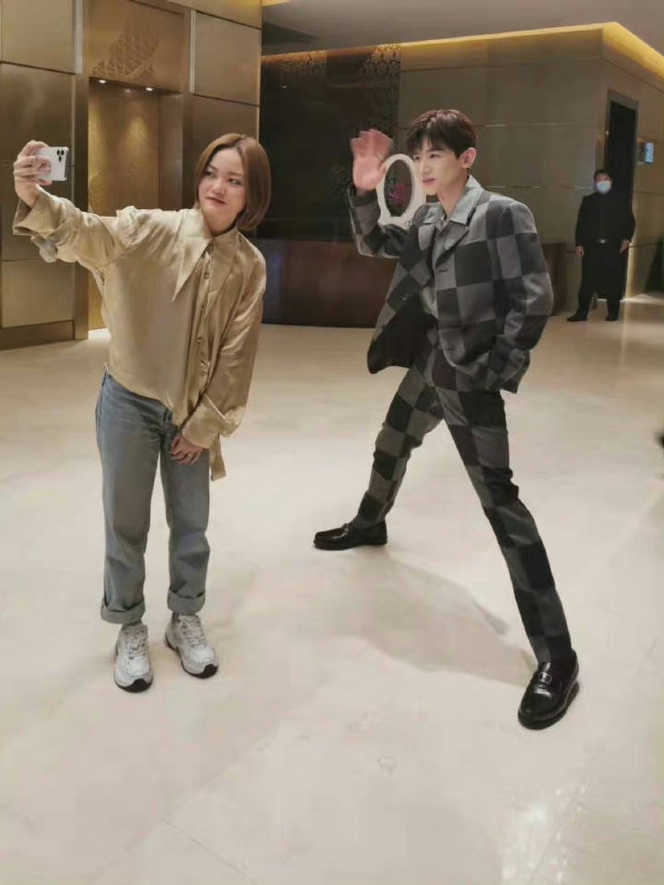 白敬亭:有时候身高太高也是件烦恼的事