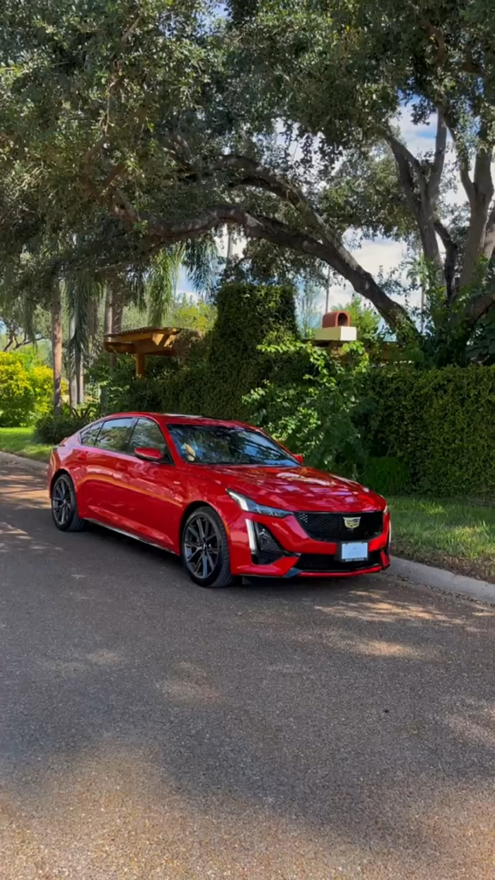 凯迪拉克ct5v热力红运动感真的太强了