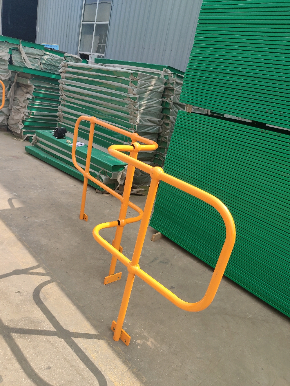 钢梯热镀锌球形立柱扶手穿多大的横管