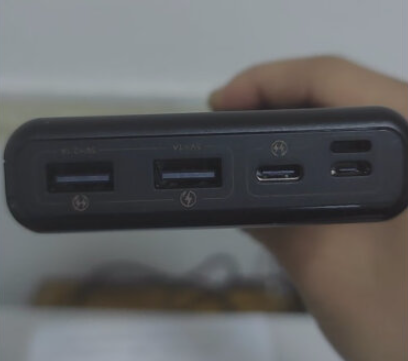 罗马仕lt20:两万毫安大容量 led高清显示,这样的充电宝你喜欢吗