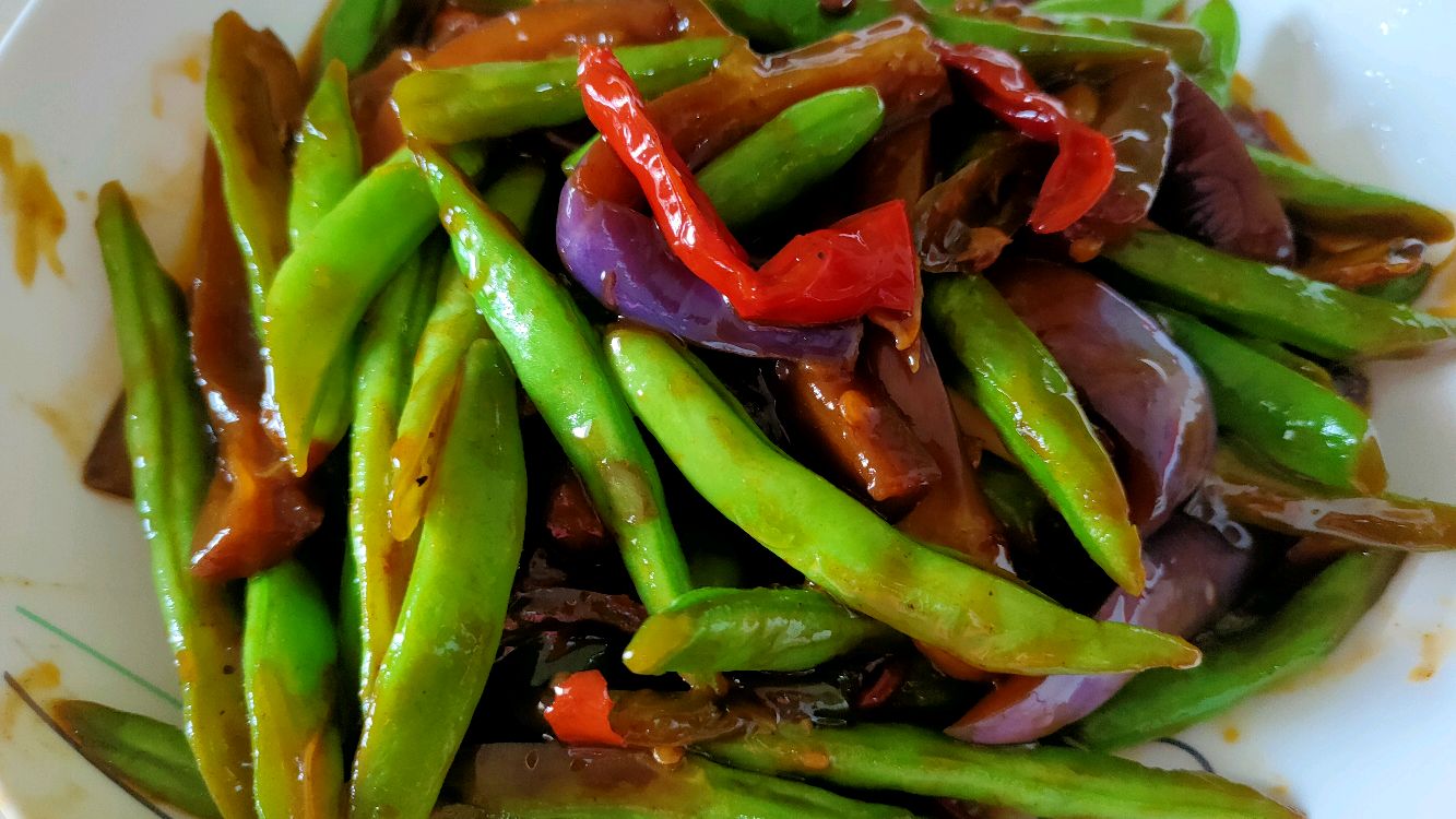 家常茄子炒豆角多加一步,不用油炸,豆角软烂入味超下饭