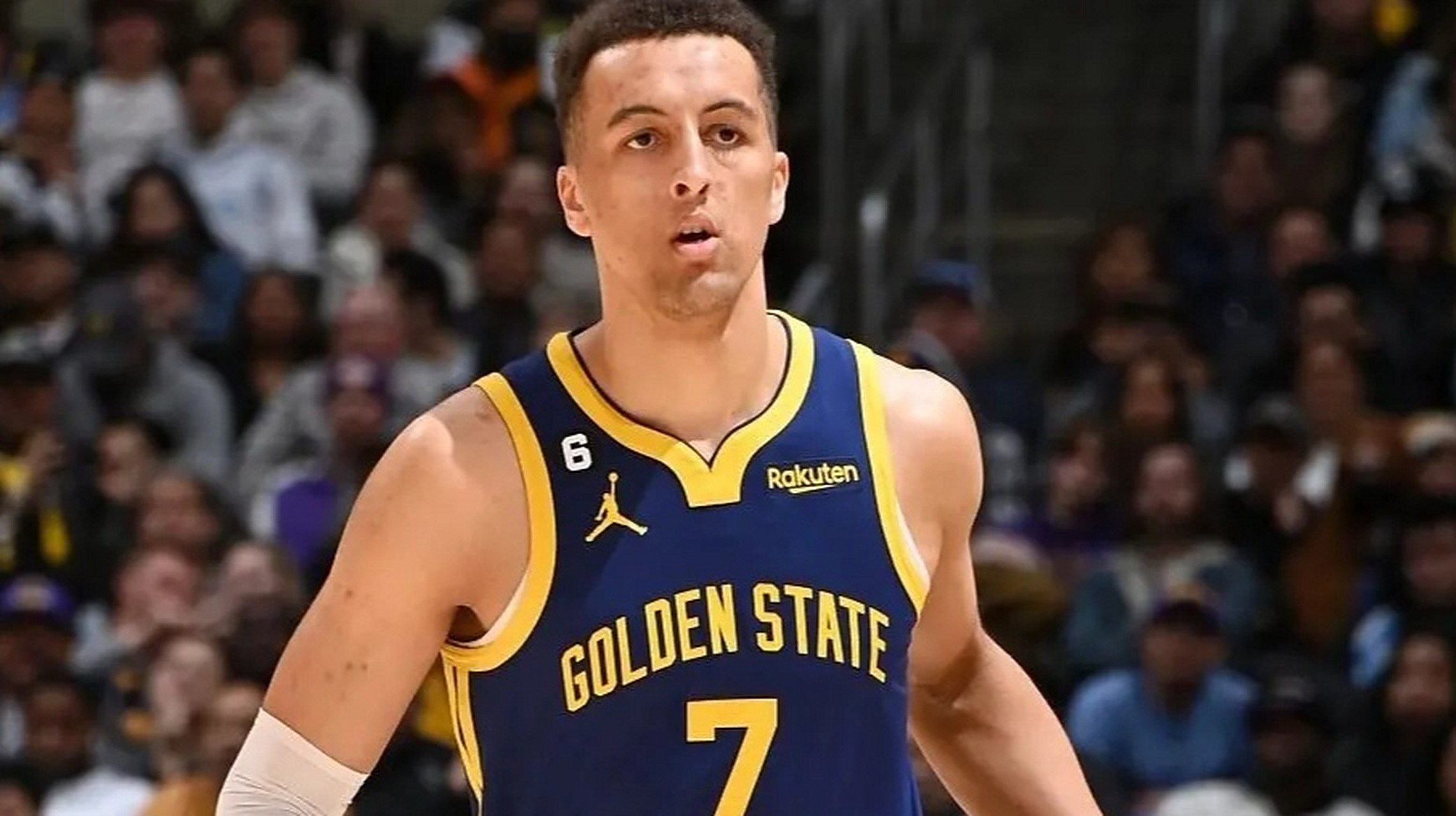 勇士上赛季中距离比例联盟第2302保罗上赛季58%投篮选择是中距离