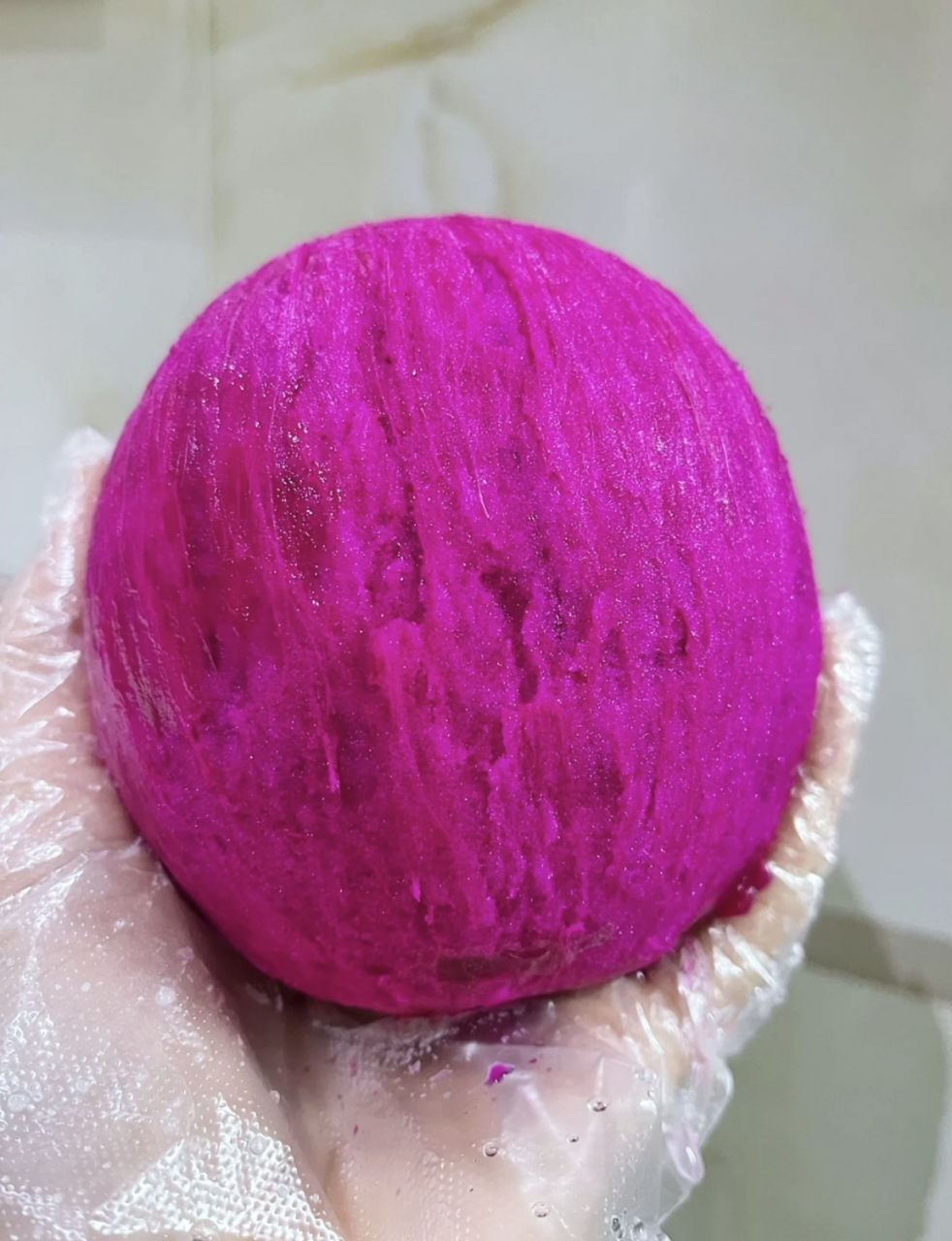 网友:看图猜水果,一种比较难吃的东西.