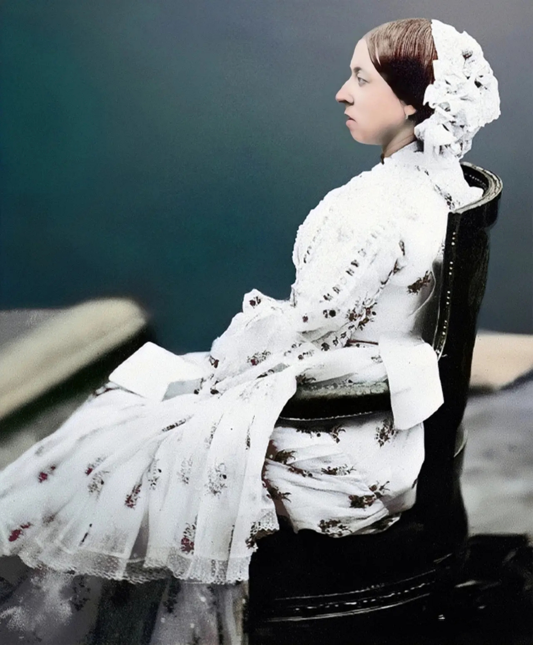 这时维多利亚女王继位已有18年了.