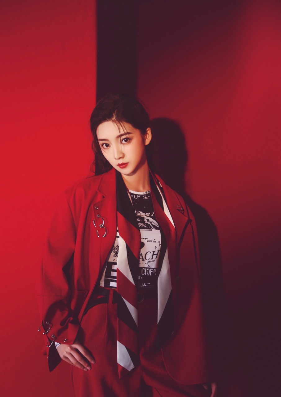 肖雨,1999年11月10日出生于山东省济南市,中国内地影视女演员,毕业于