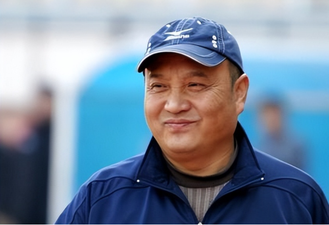 乔伟光10年卧薪尝胆,中超"不死鸟"终于涅槃重生!海牛回来了!