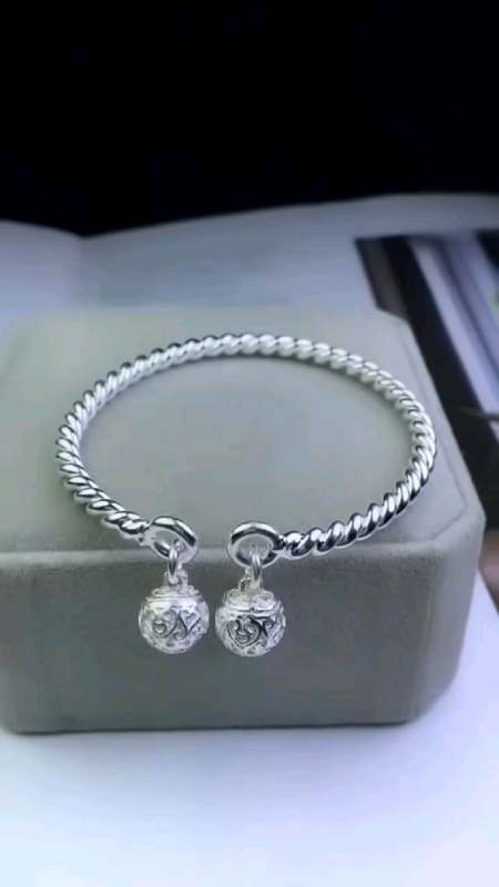 双响宫铃手镯,大家觉得好看吗-度小视