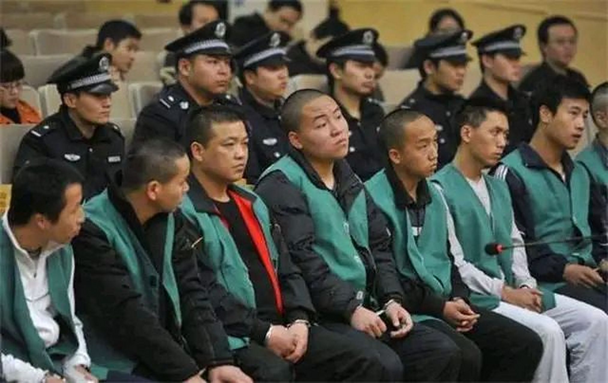 孙小果,1977年生,1994年组织黑社会团伙犯罪到2020年被执行死刑,在