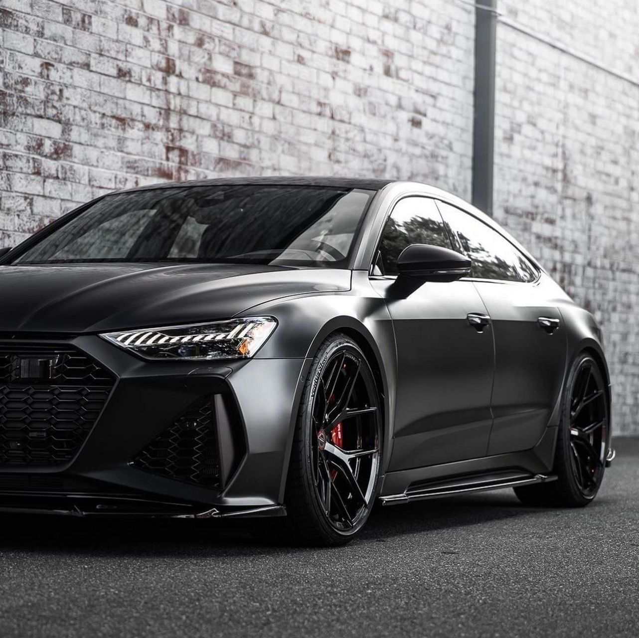 《黑武士系列轿跑车型》 奥迪rs7 sportback 官方指导价:146.