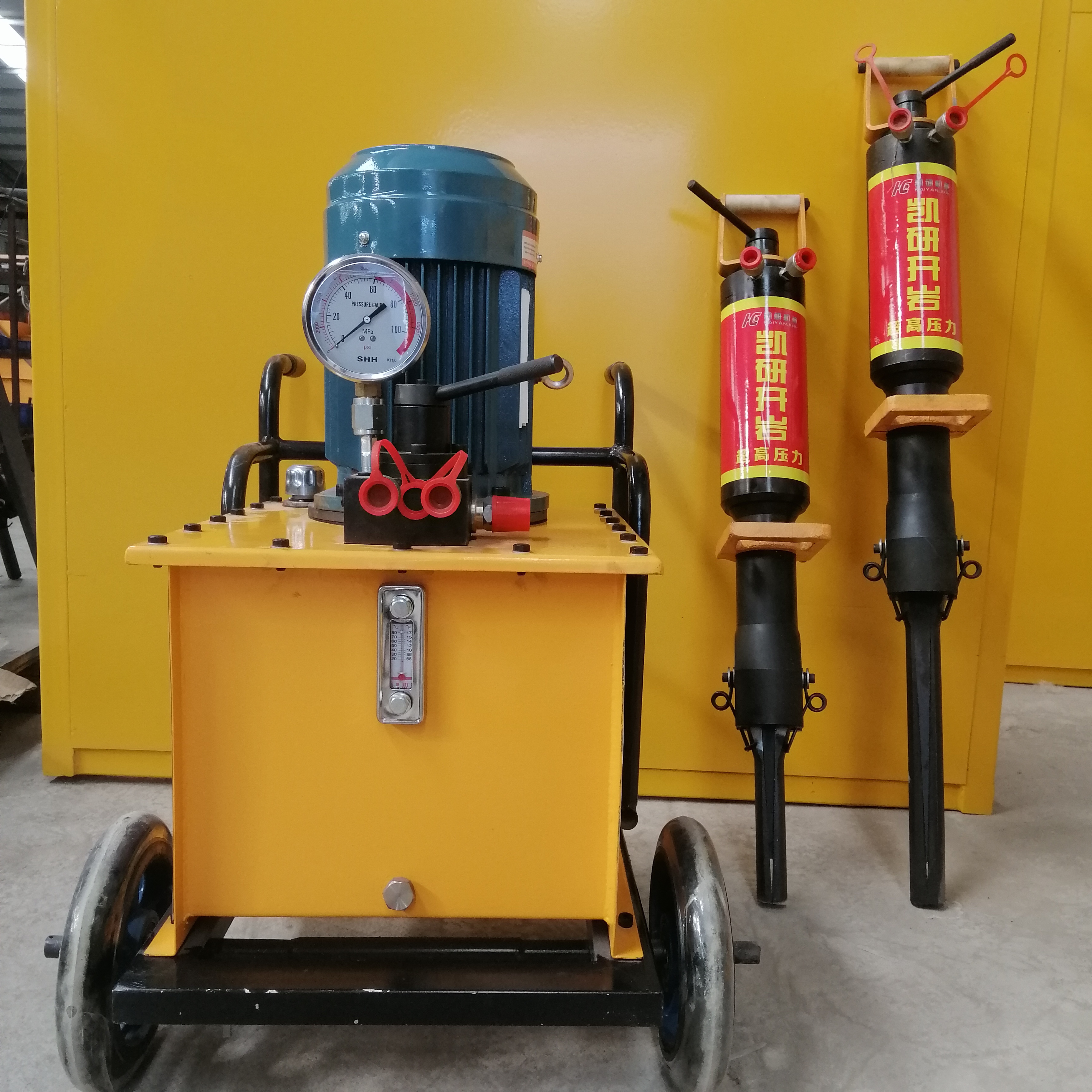 电动液压岩石劈裂机