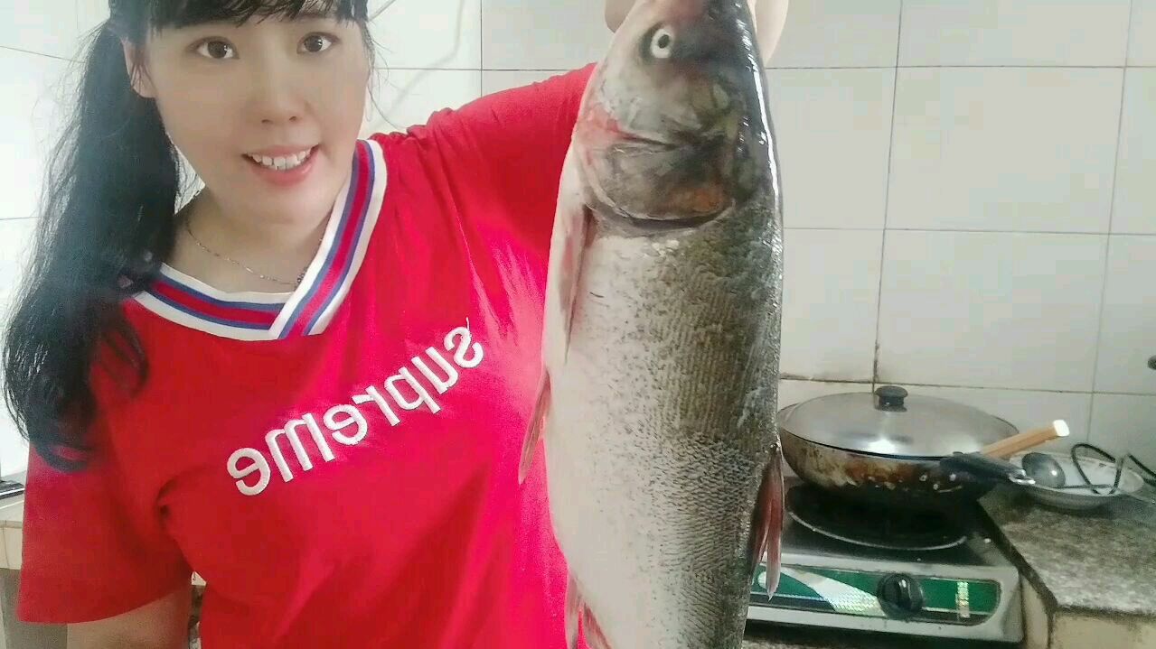 巢湖鱼这样烧我只服大敏!鱼肉嫩香!汤汁啧啧!1盘不够吃