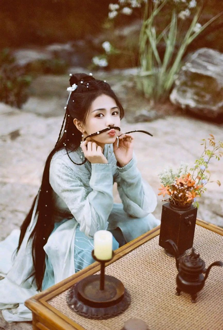 古典国风美人# #明星古风造型# #白鹿# 白鹿长月烬明美照分享