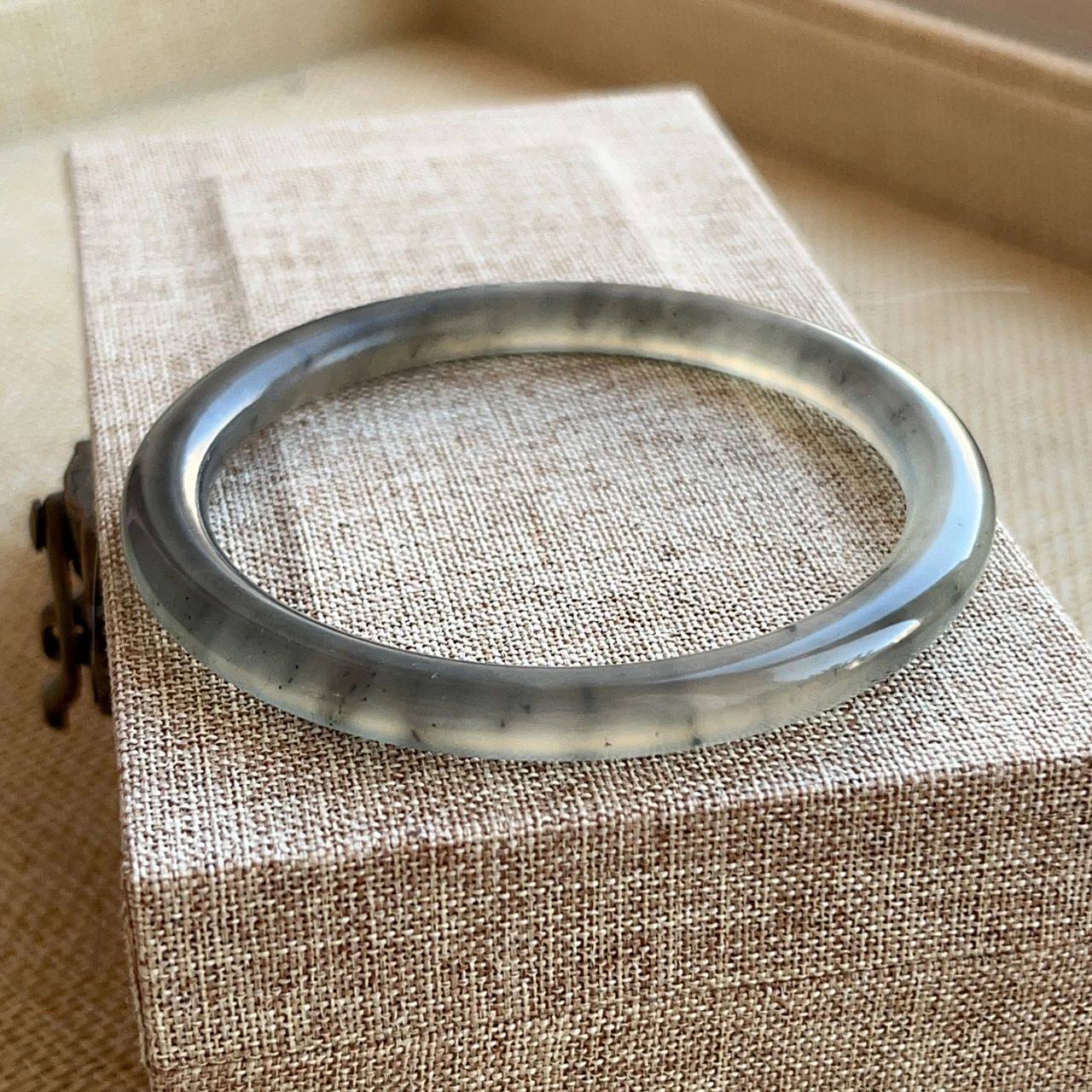 风格的不要错过哦#翡翠珠宝# #天然翡翠# #我要上热门# #翡翠手镯