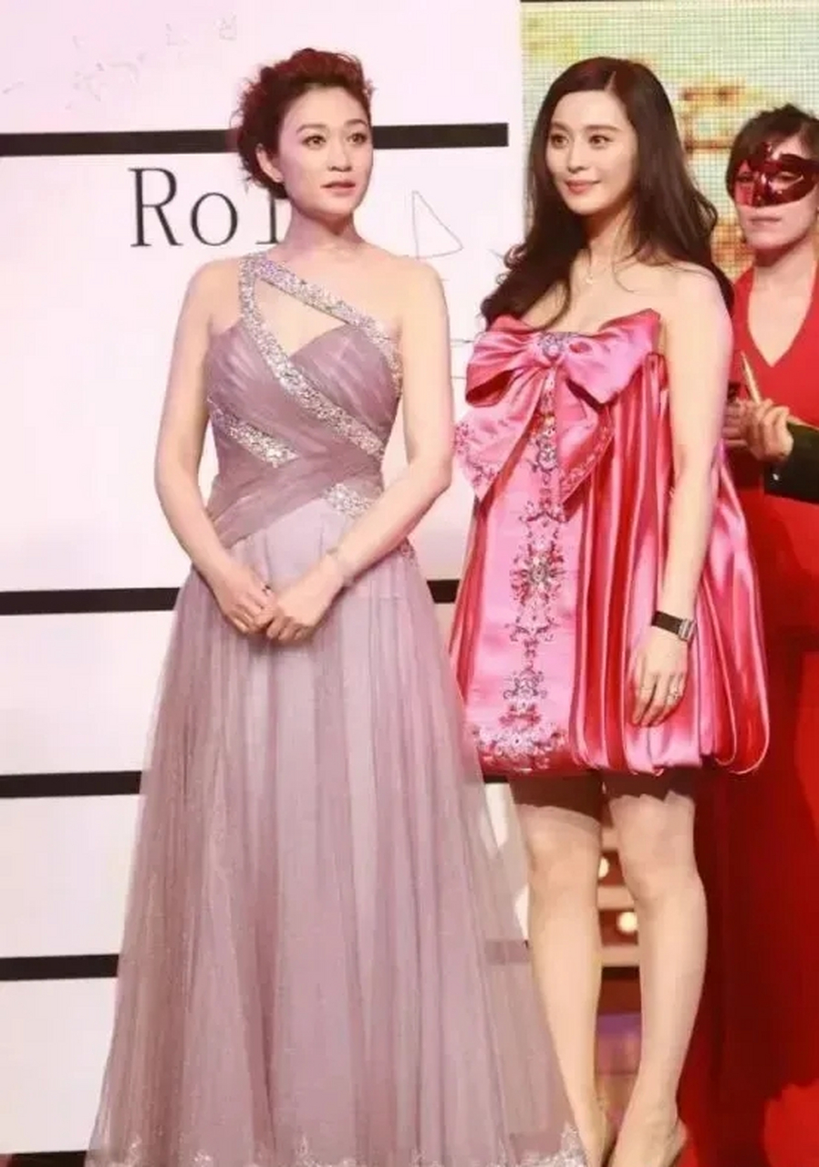 当范冰冰遇上李小冉,终于见识了"低调美"与"浮夸美"的差距有多大了