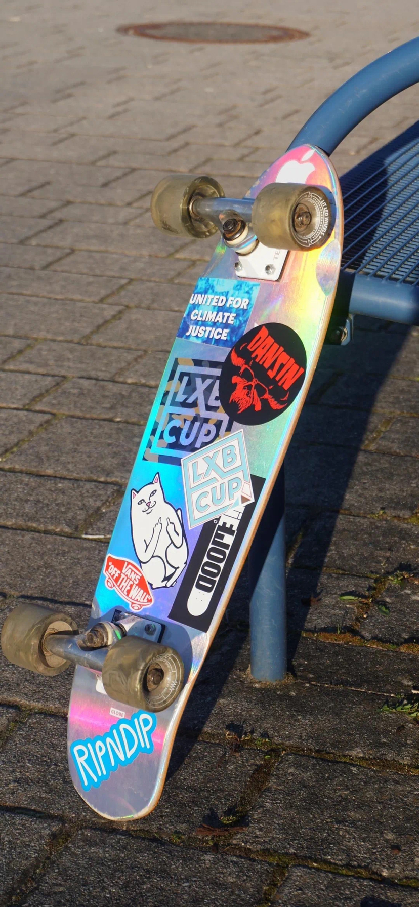 很哇塞的全面屏壁纸|滑板少年