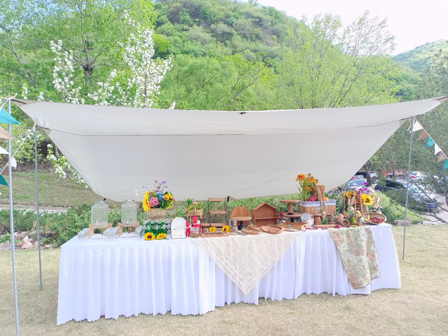 户外茶歇甜品台