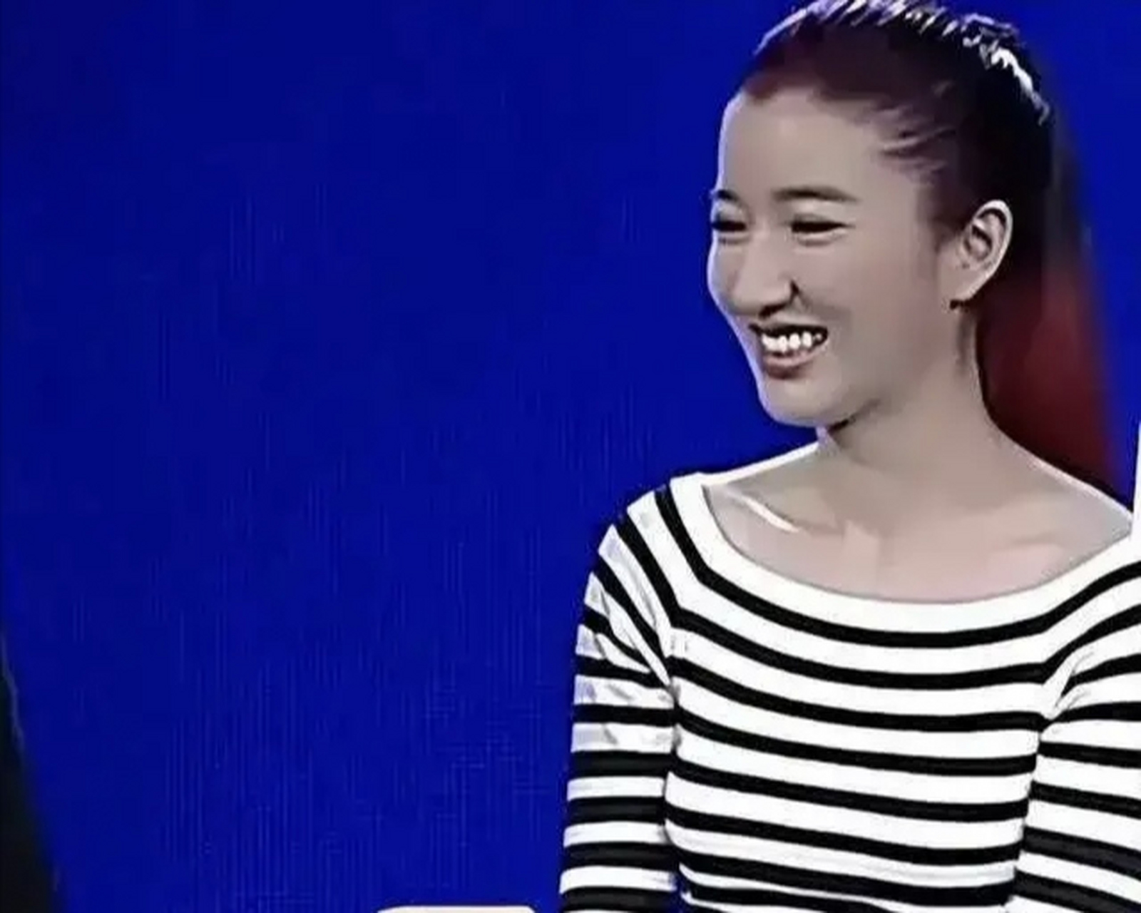 猫脸女孩上非诚勿扰相亲,不料10年内没人敢牵手,卸妆后结局如何.