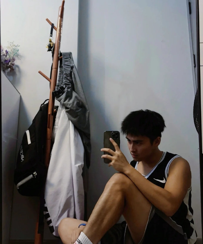 身高175cm的体育生帅哥,网友:这不就是我未来的男朋友吗?