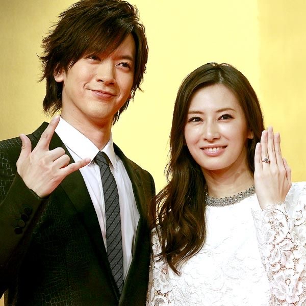 日本娱乐圈"宠妻狂魔"榜单出炉,最美女星北川景子老公排名第二