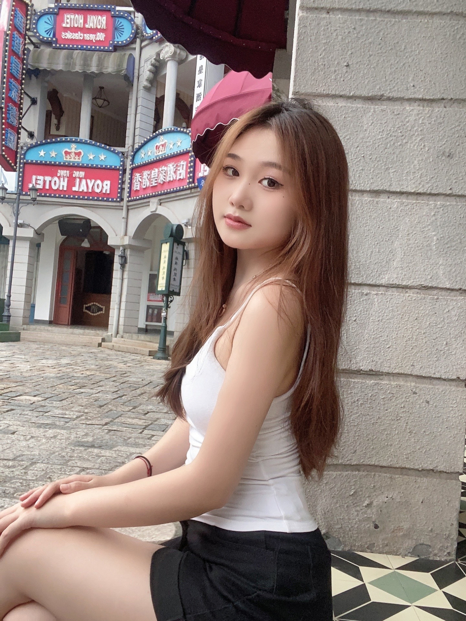 歌隔壁王奶奶说,这样的长相旺夫! 你觉得呢?