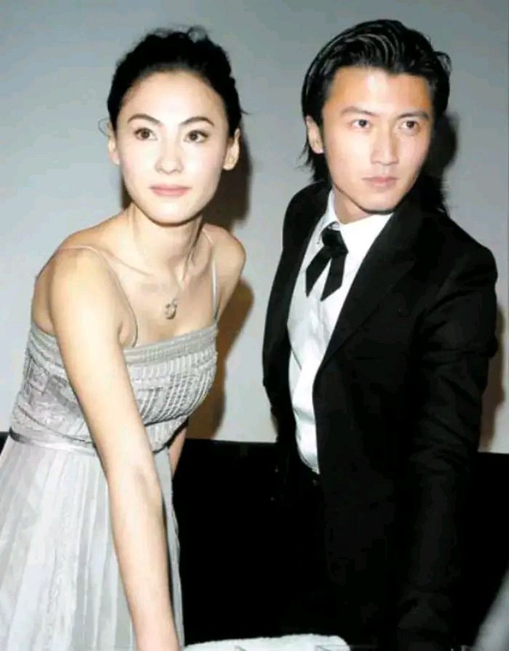 谢霆锋宣布想与前妻张柏芝复婚?