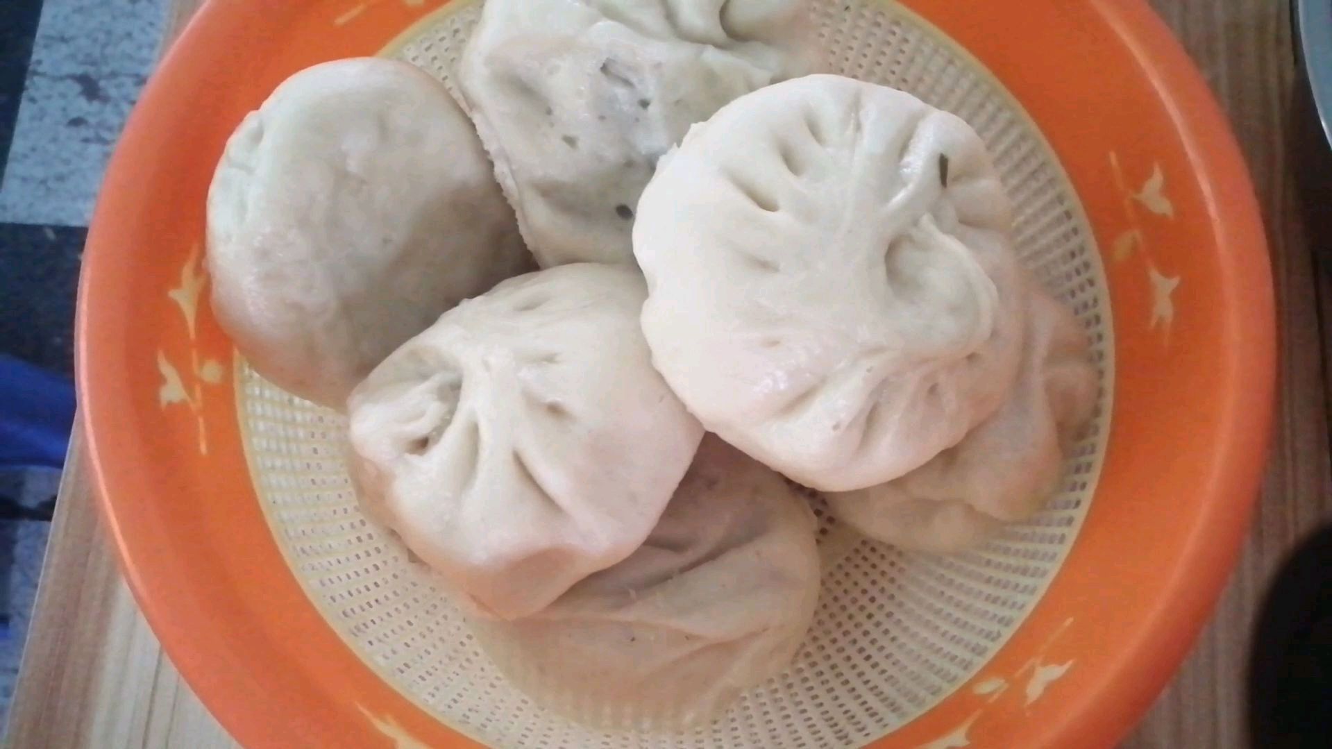 白萝卜粉丝馅的包子,馅调好了素包子也好吃