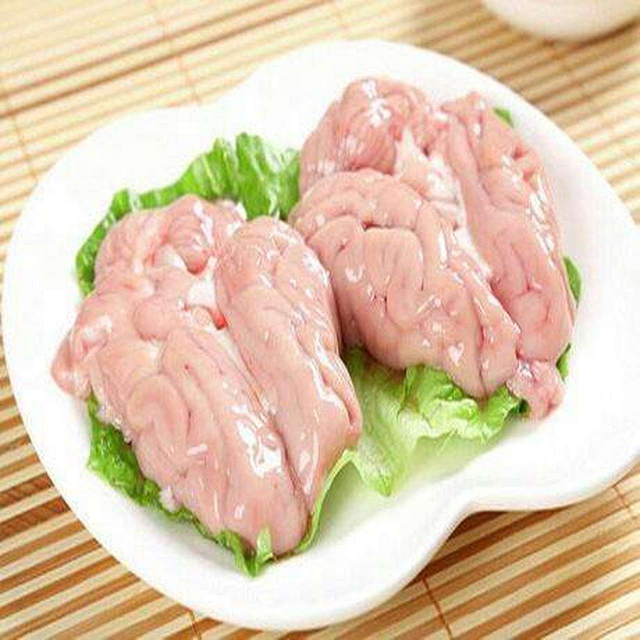 很多人到现在还很害怕吃高胆固醇的食物,比如说鸡蛋,肉类,动物的肝脏