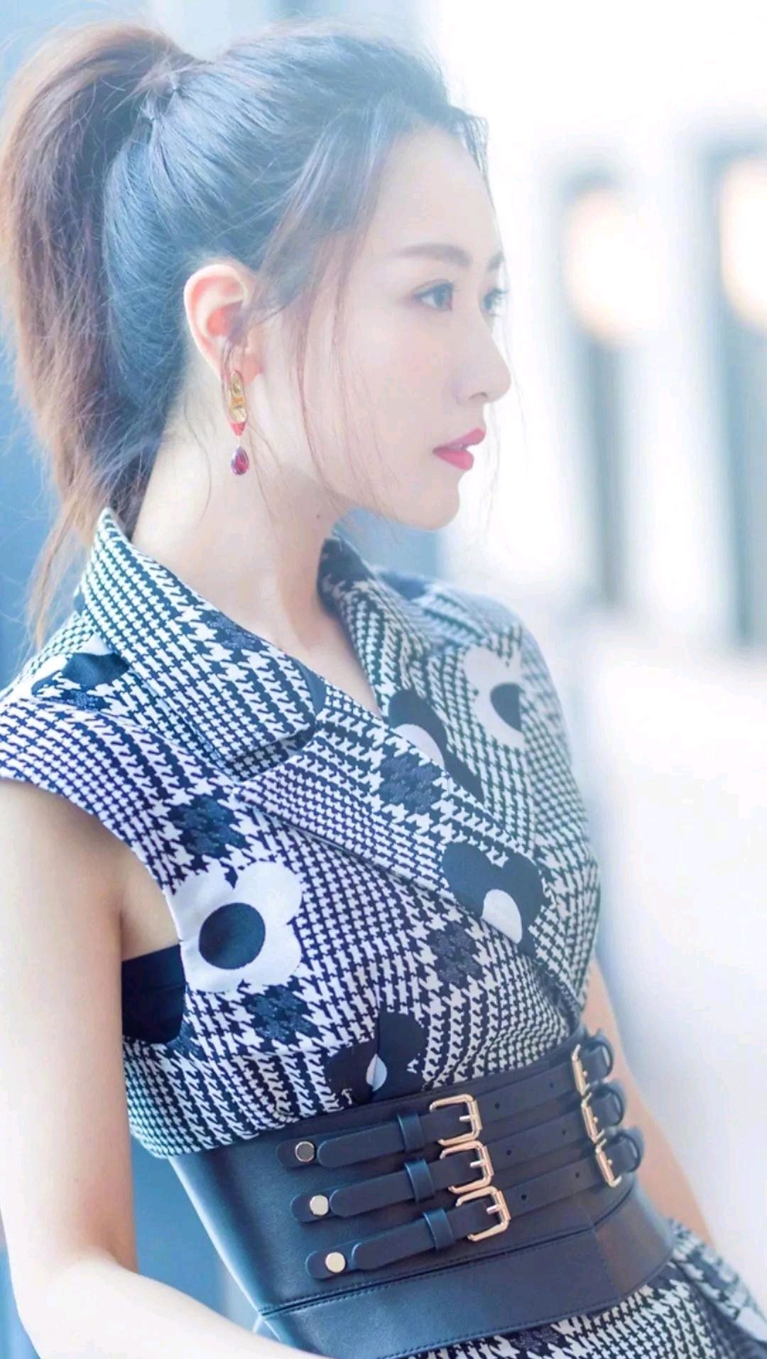 全能女神白冰高清写真图集,性感冷艳,女王范十足