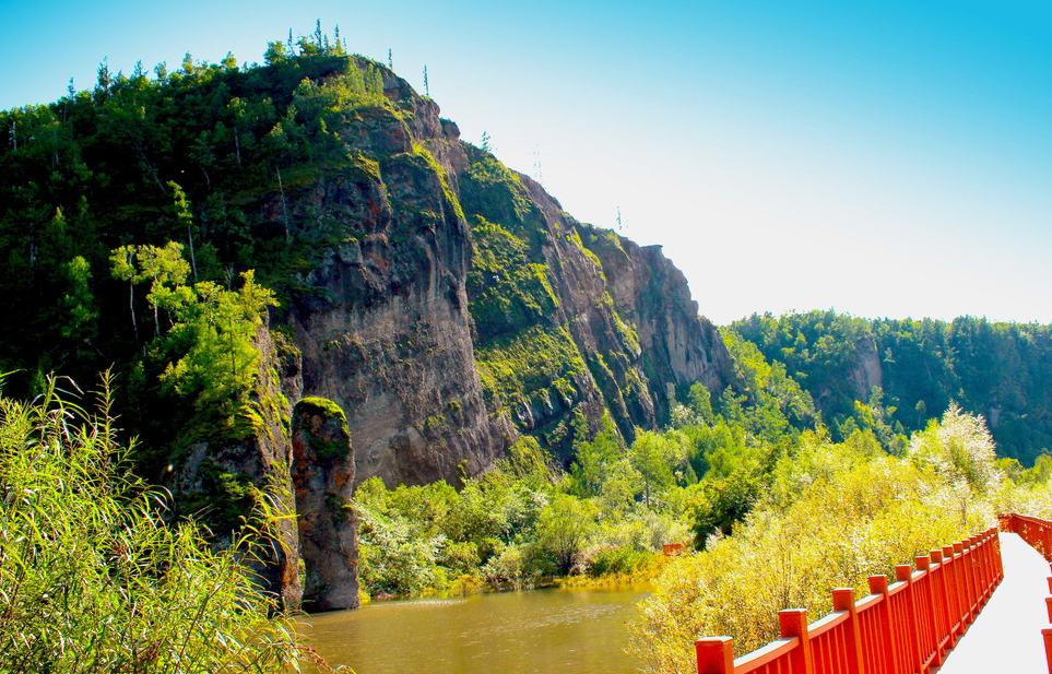 "大清龙脉"鹿鼎山在黑龙江!金庸亲笔题字,山里真有宝藏吗
