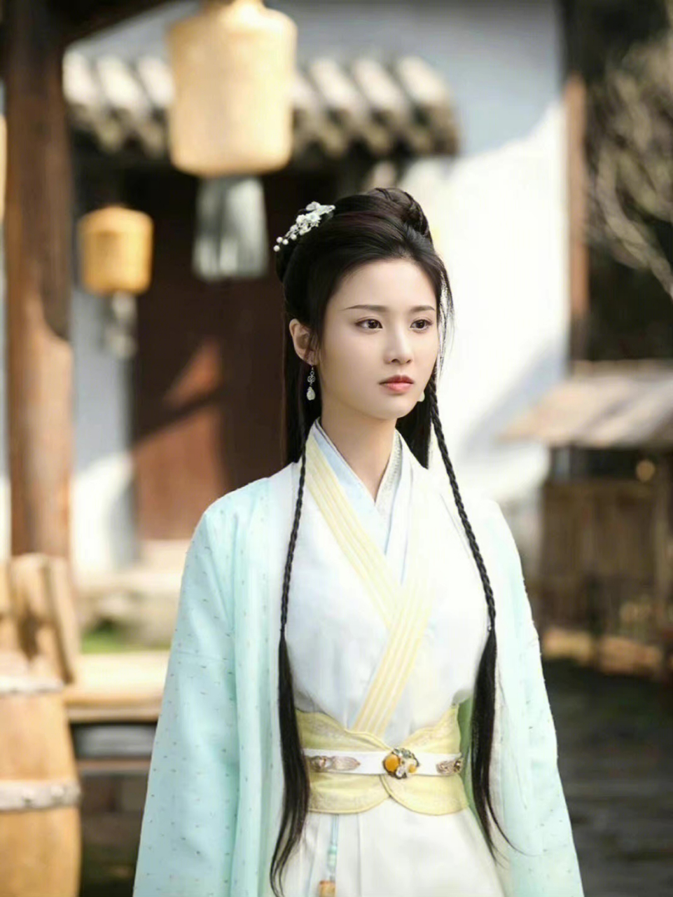 张慧雯古装美照,发现她真的好适合出演古装电视剧的女主角,太美了!