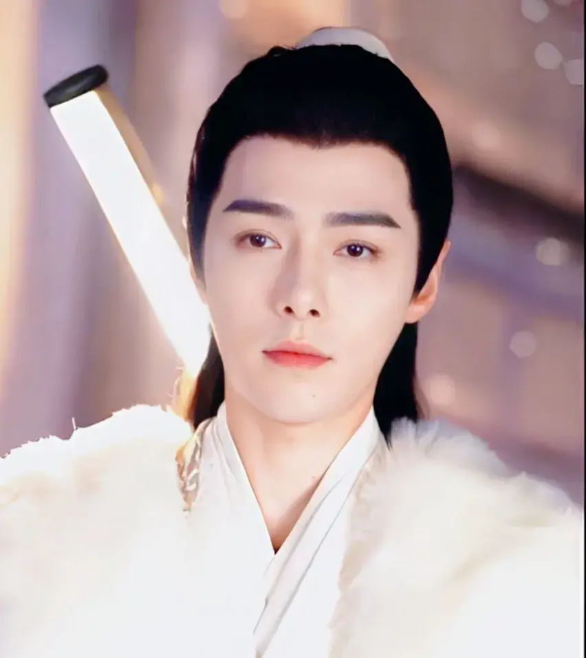 《玉骨遥》方逸伦:偶像男团出道,有着古偶男神的颜值却难红
