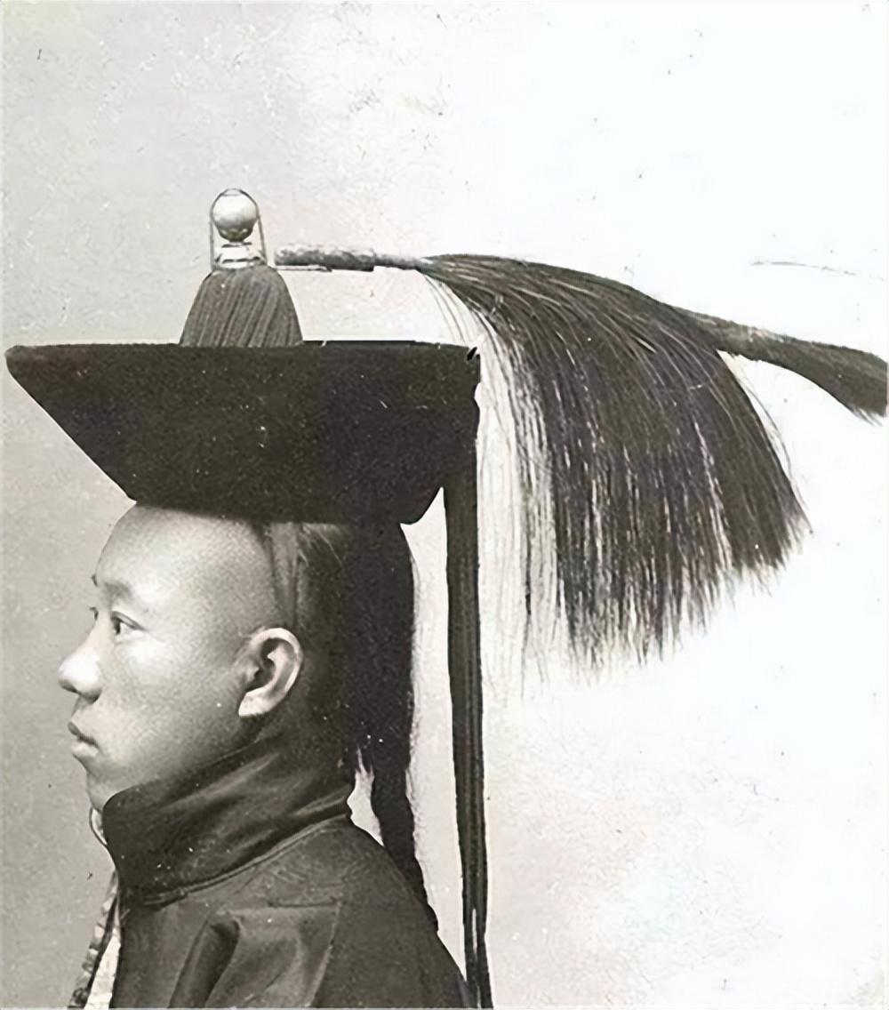 三眼花翎与王朝的兴衰,清朝二百年间只有7个人得到