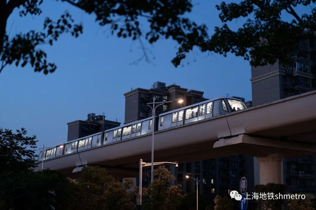 "摄手"眼中的浦江线和有轨电车【轨交美图】