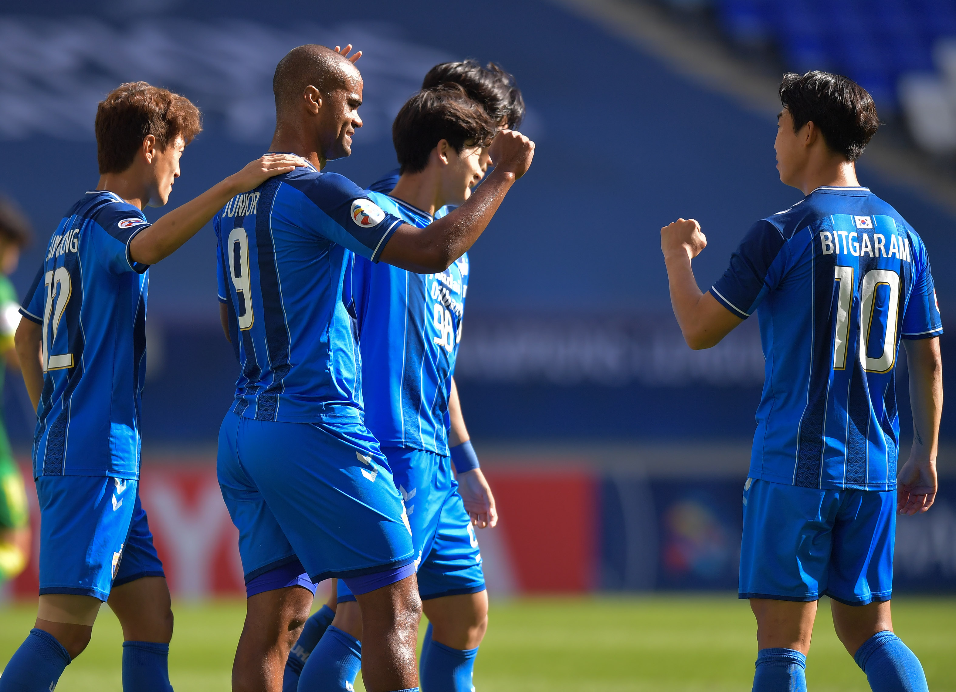 足球——亚冠:蔚山现代胜北京国安