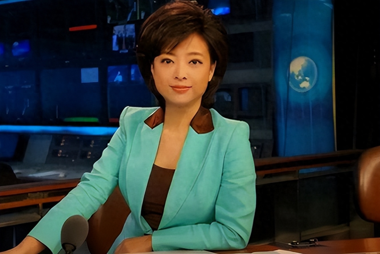 屡获佳绩,毕业后,她决定追逐内心的梦想,报考了沈阳电视台的主持人