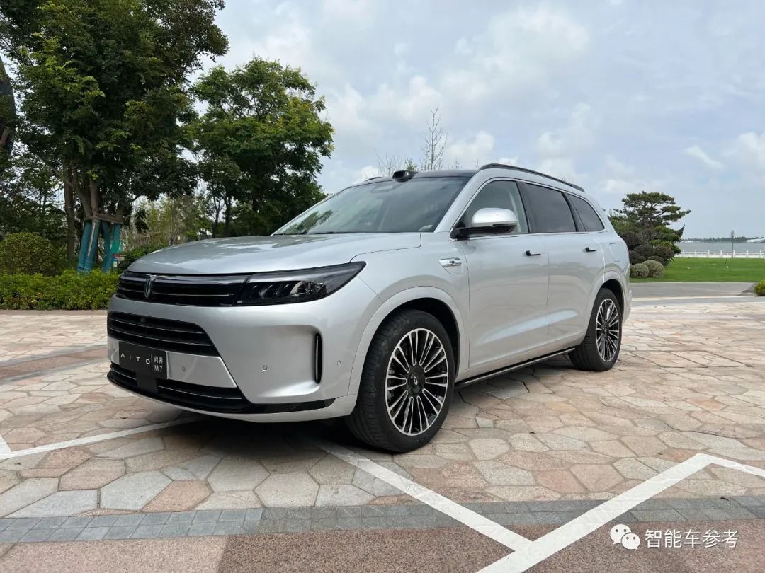 华为发布25万级大5座suv