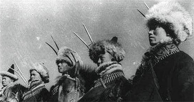 西北马家军俘虏秦基伟:你分明是团长,还撒谎说自己是伙夫