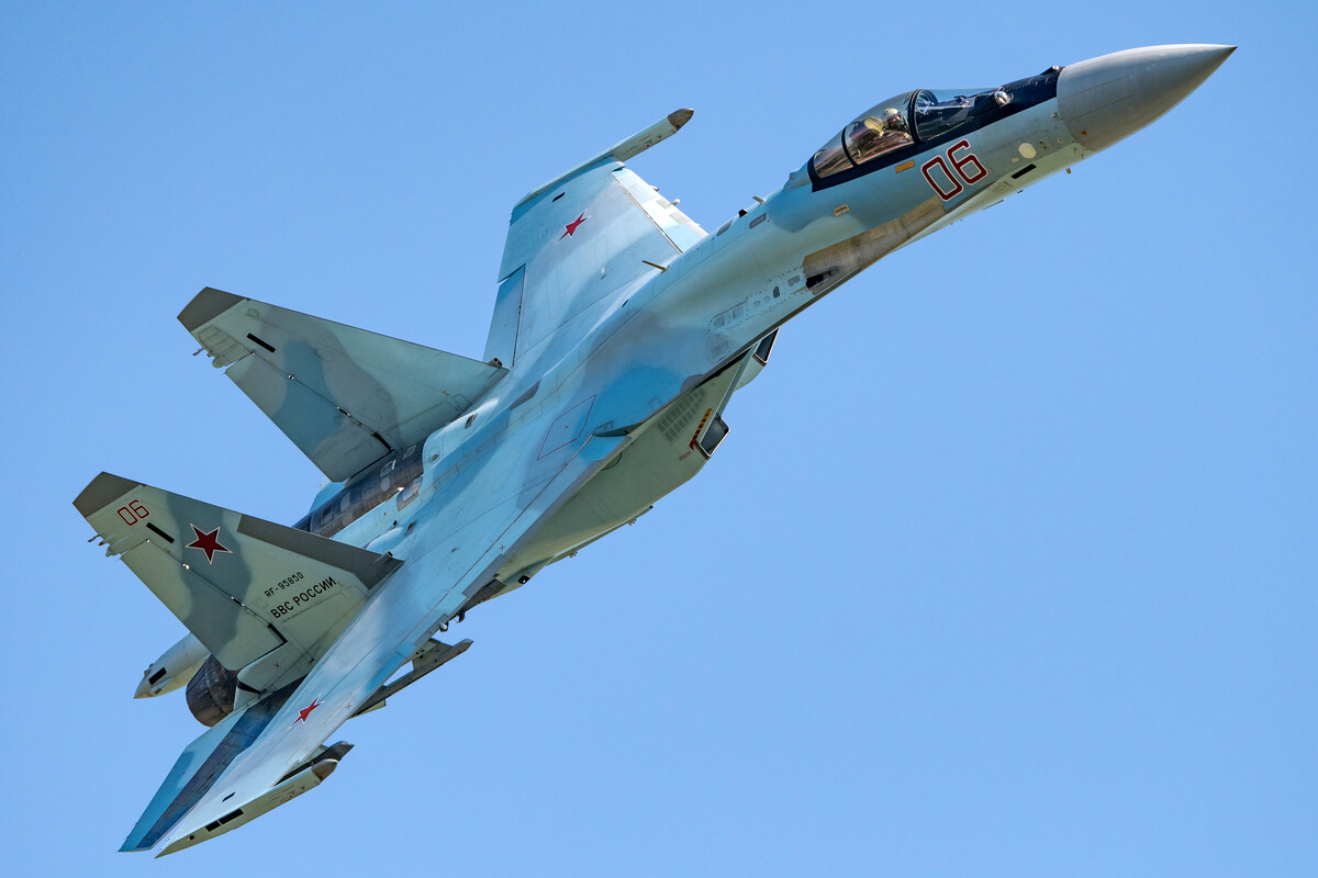 空军最具争议军购:歼-20首飞4年后,却还花20亿美元进口苏-35