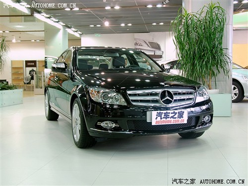 河南周口保时捷车友会俱乐部奔驰c200k标准型9月1日上市公布价格