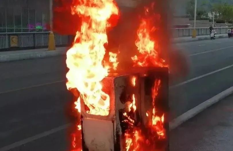 触目惊心!1根烟头引发的火灾