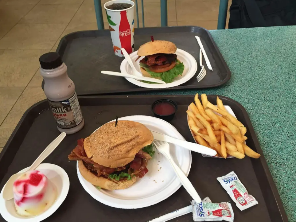 美国人吃什么早饭?他们吃隔夜的剩饭剩菜吗?