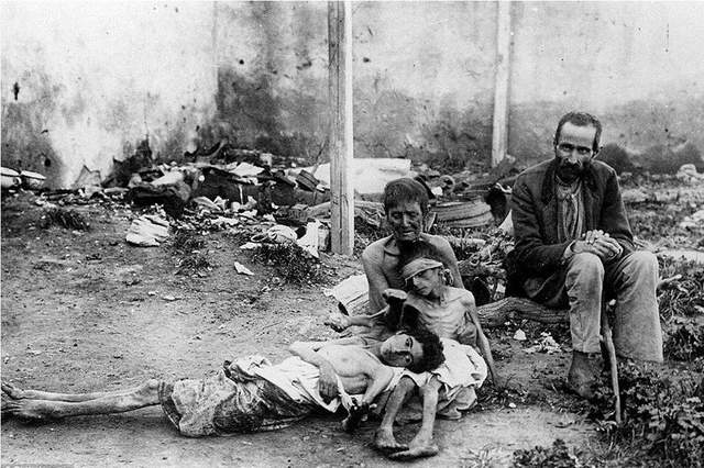 前苏联大饥荒卖人肉图片