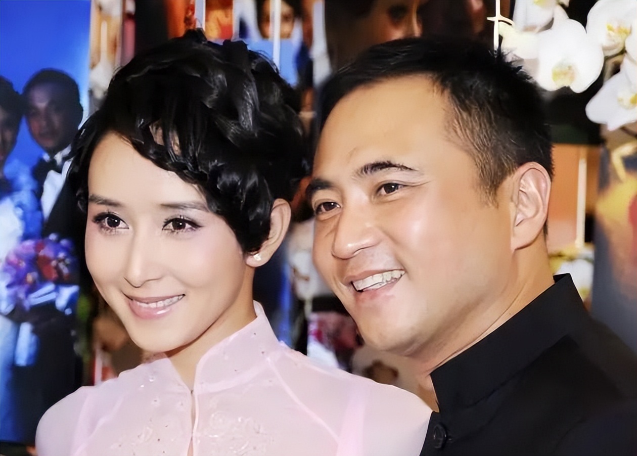 "拿督夫人"胡静:嫁给身家50亿丈夫,对方前女友竟然是杨紫琼?